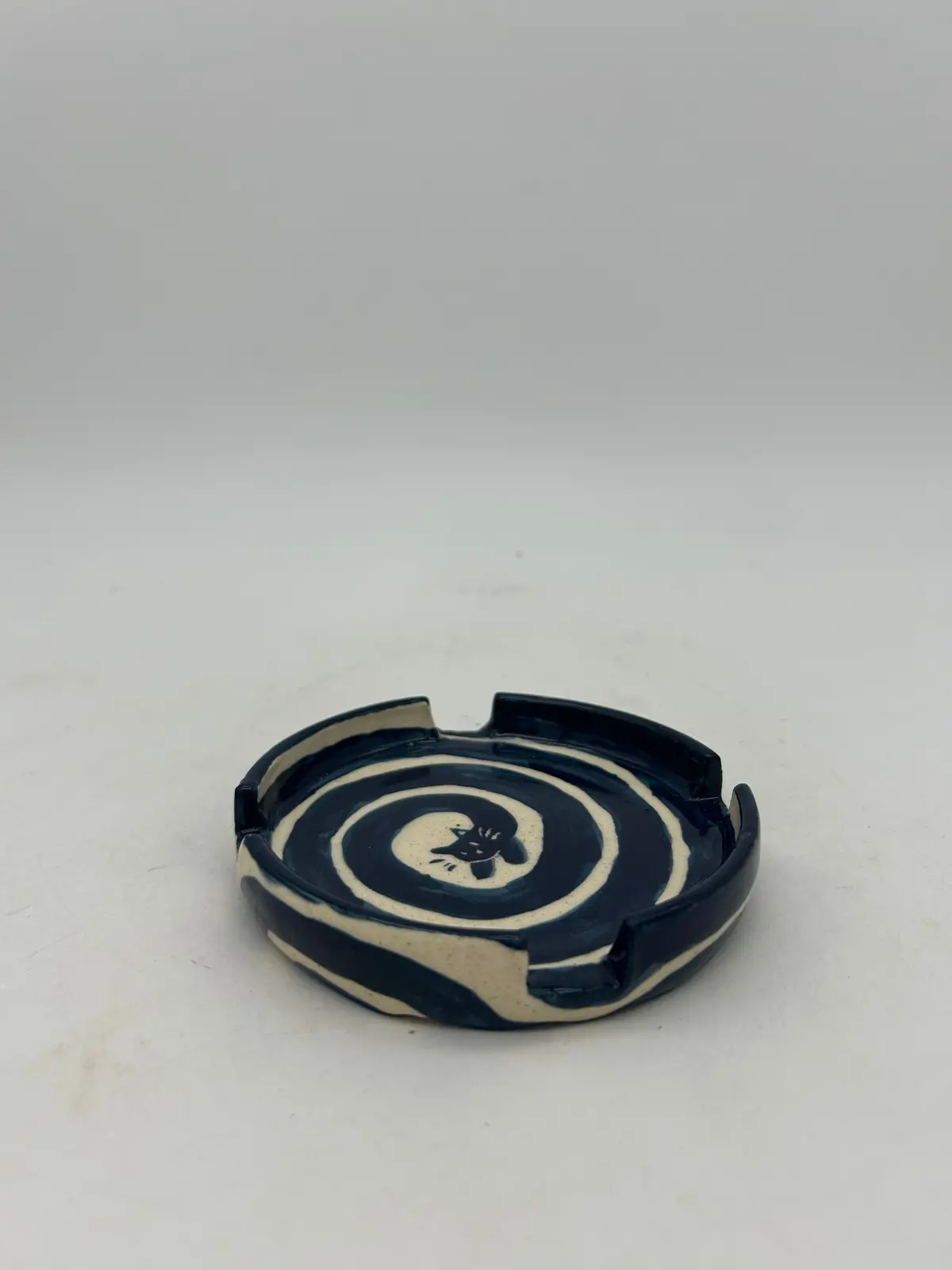 Spiral Cat Ashtray 1